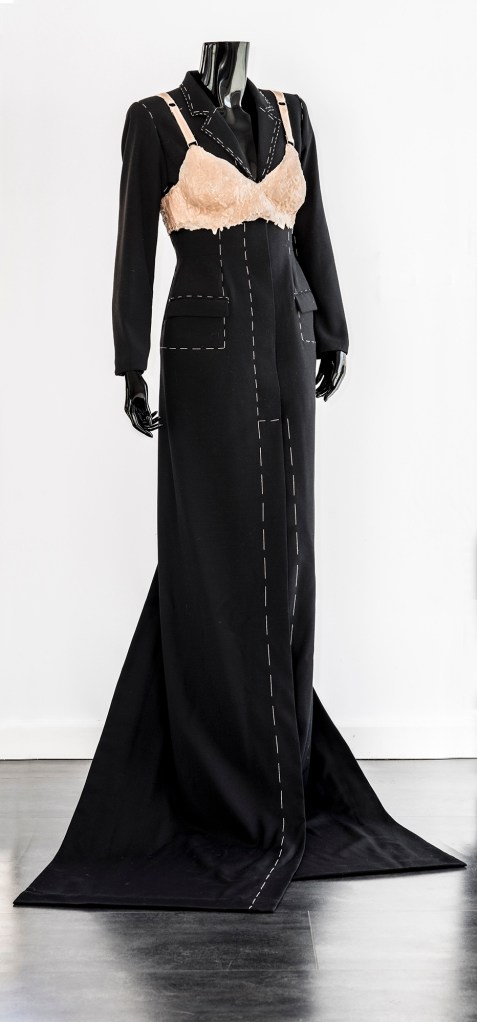 BILBOOST FINALISTS 2014 BILBAO INTERNATIONAL ART & FASHION-GORKA LOPEZ ANTZIA