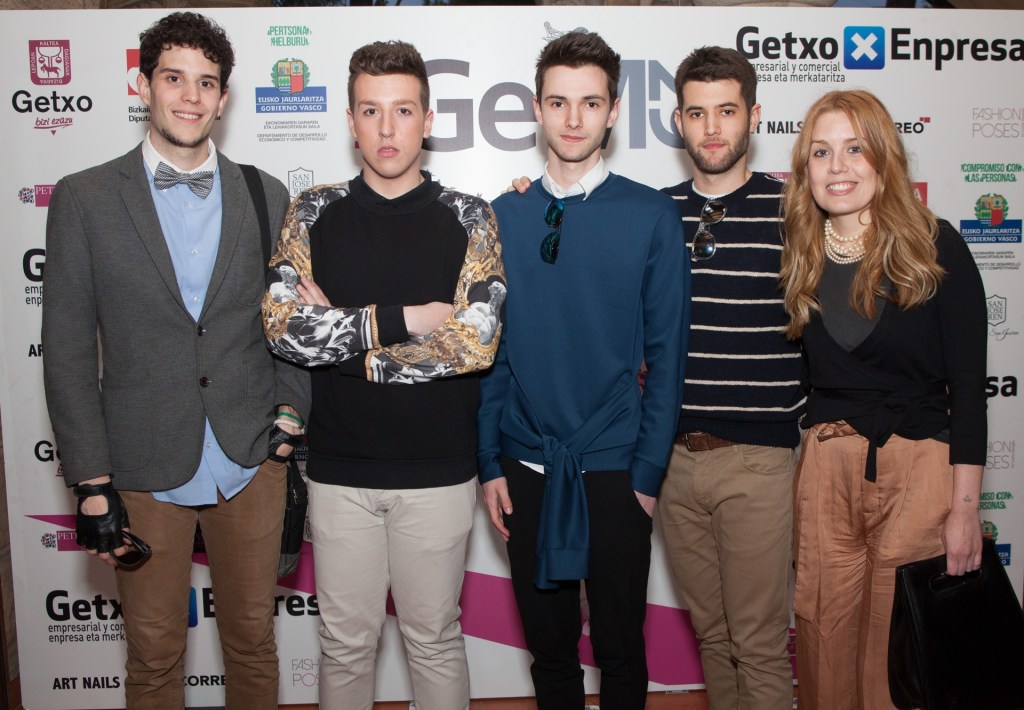 Jóvenes diseñadores participantes del Concurso Nuevos Diseñadores