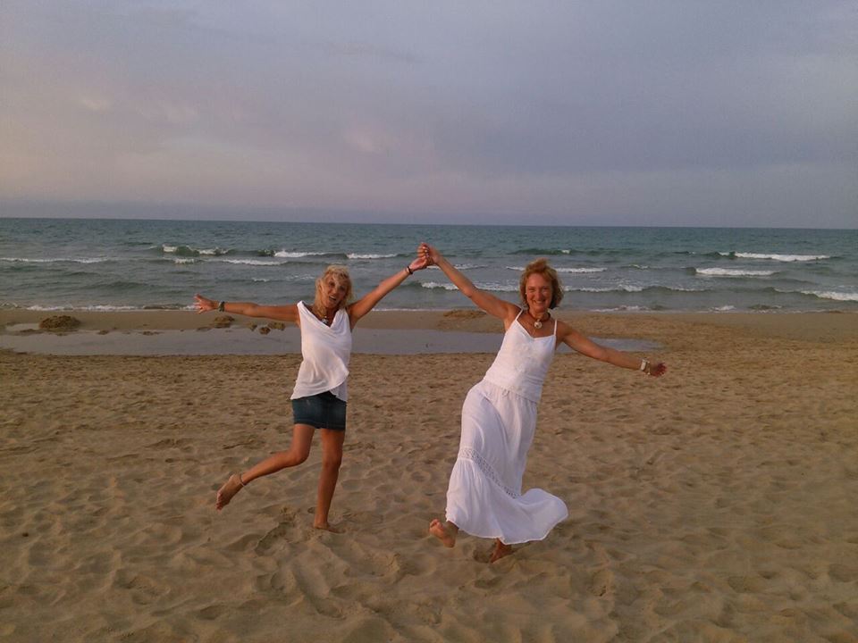 11817046_720460214732526_3874207637387877539_n