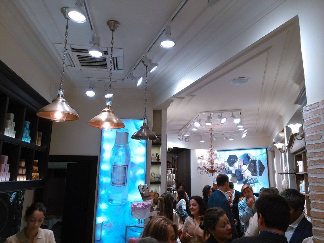 14360518_1297113870300387_2026954885_o